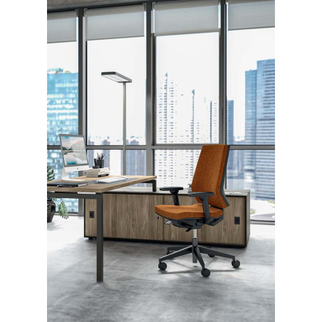 Q3 Omnia Chair - Customisable Mesh Back Office Chair