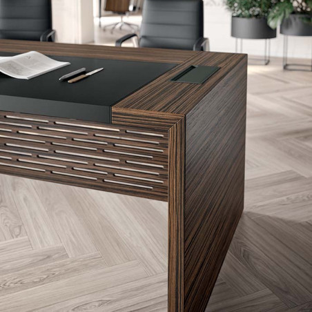 Q10 Evo Executive Desk | NuTrend